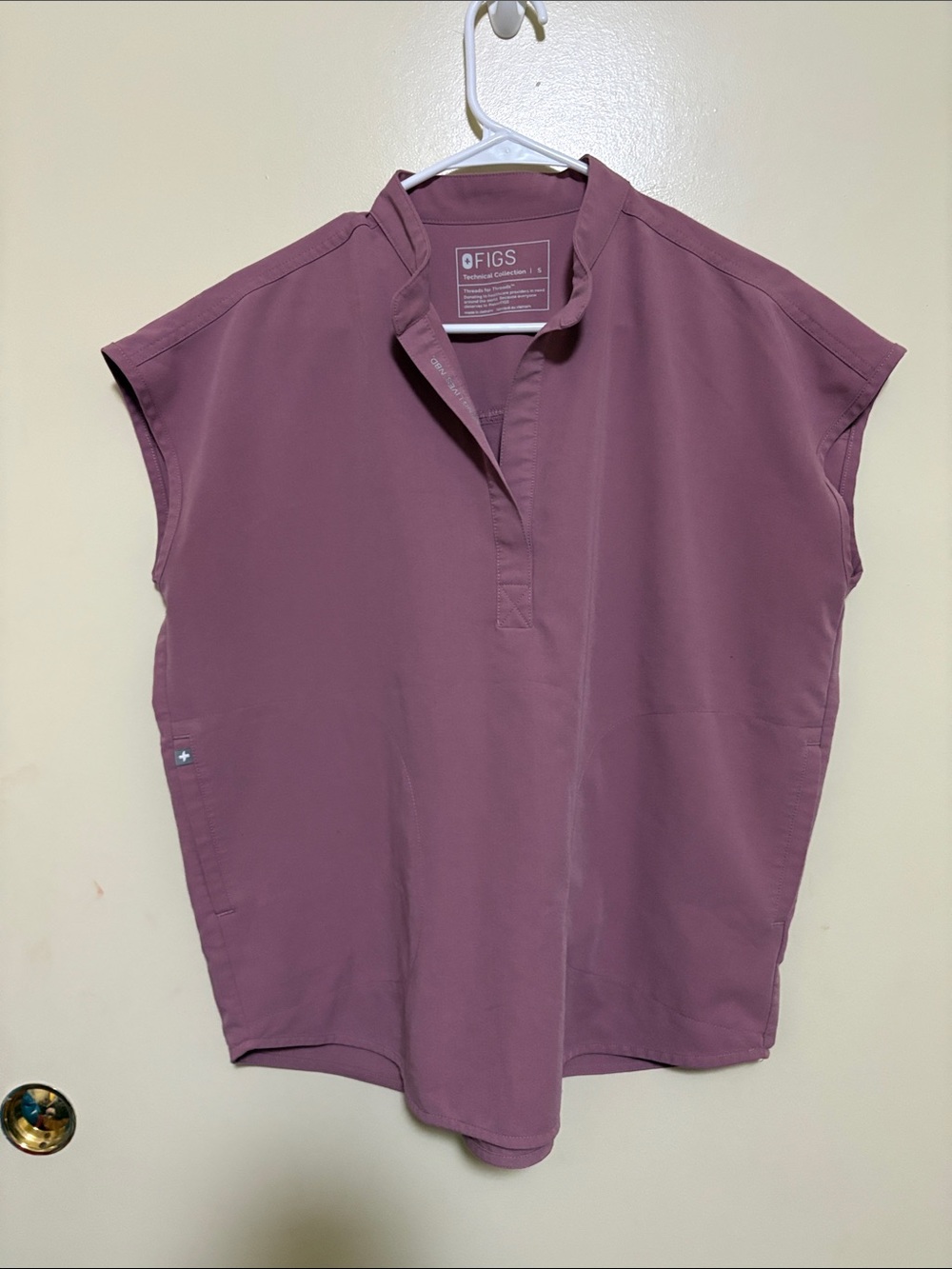 FIGS Women's Rafaela Mauve Scrub top